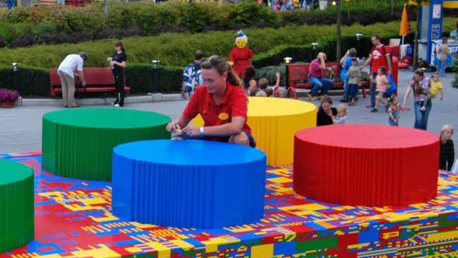 2005 wurde der erste Weltrekord mit dem größten Lego Stein aufgestellt (Archivbild). Er soll jetzt geknackt werden. Foto: Legoland