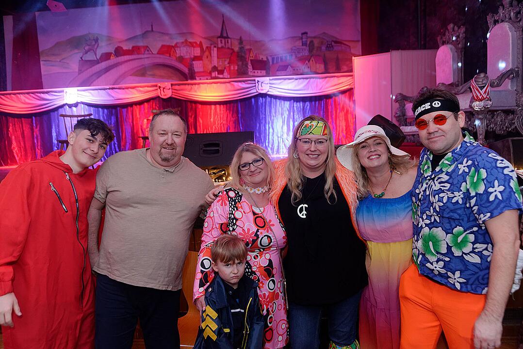 Motto: "Licht aus! Spot an! 70er Disco"