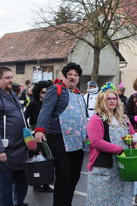 Die Hauptstrasse wurde zur Partymeile