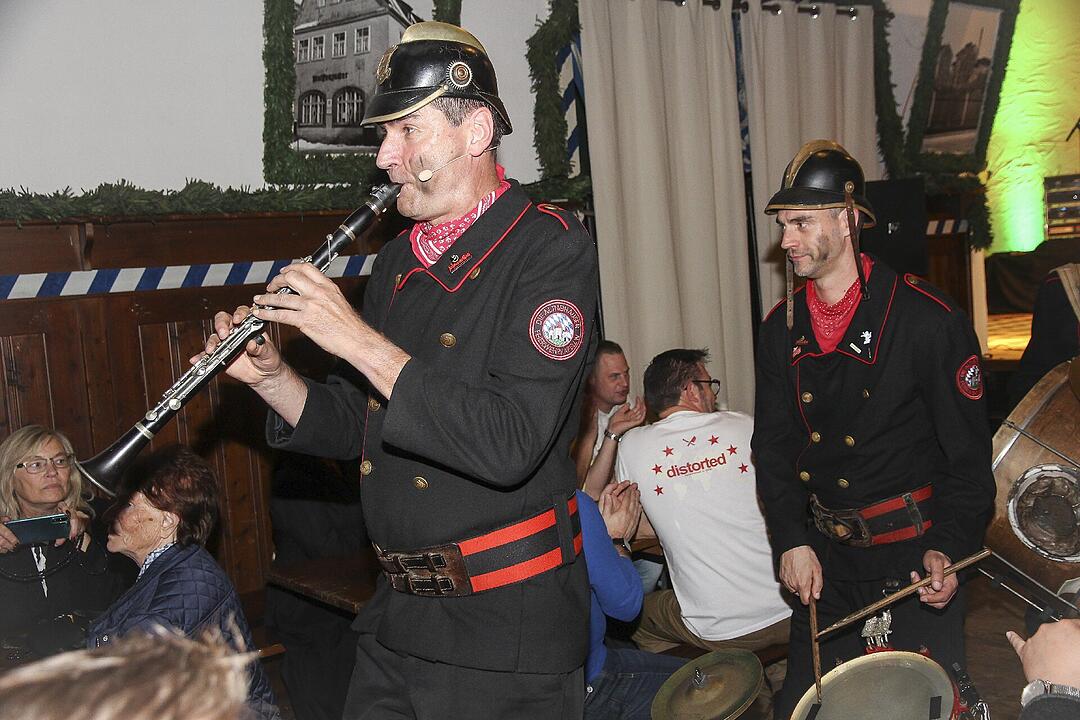 Mit der Altneihauser Feierwehrkapell'n