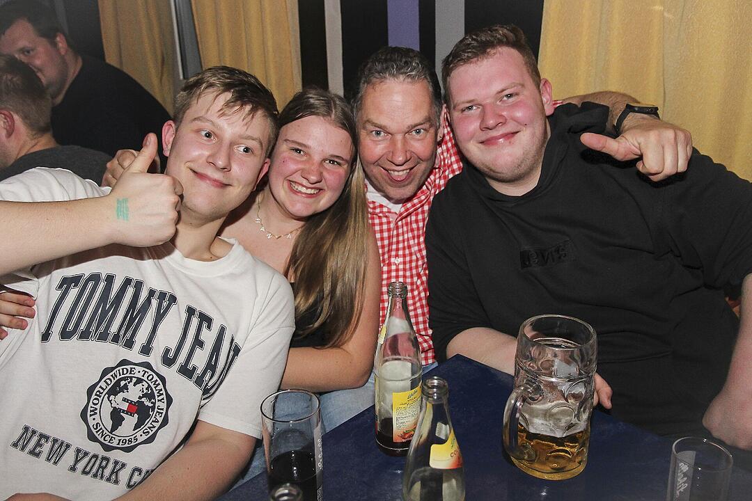 Heavy Volxmusic im Tanzcenter