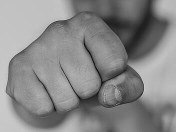 In Leipzig hat sich ein Streit zwischen Ausländern und einheimischen Bewohner hochgeschaukelt, so dass es zu einer Massenschlägerei gekommen ist.  Foto: pixabay/ToNic-Pics