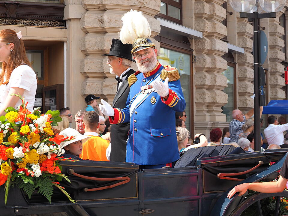 Großer historischer Festzug durch Bad Kissingen!