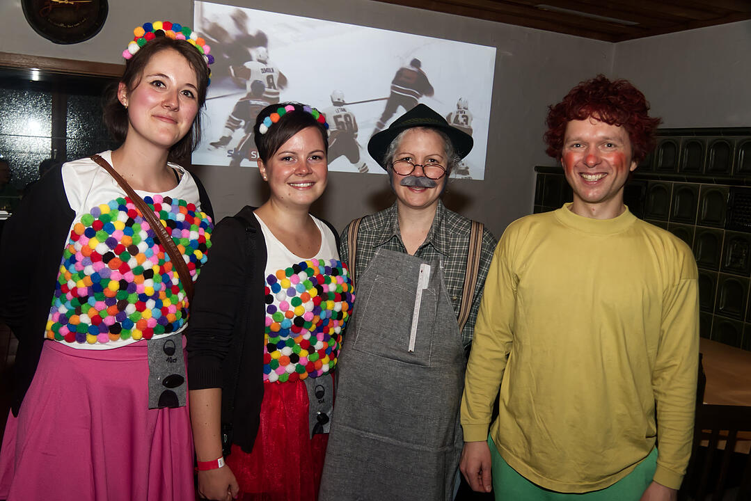 Faschingsparty im Sportheim des FSV Stadeln