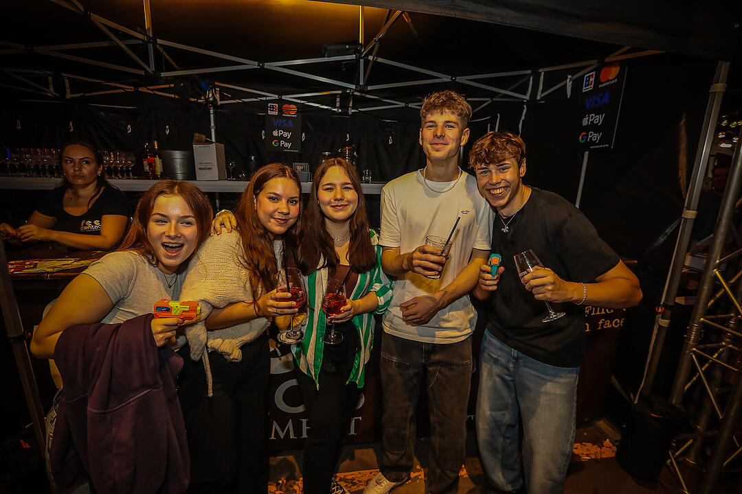 Impressionen vom größten Weinfest in Franken!