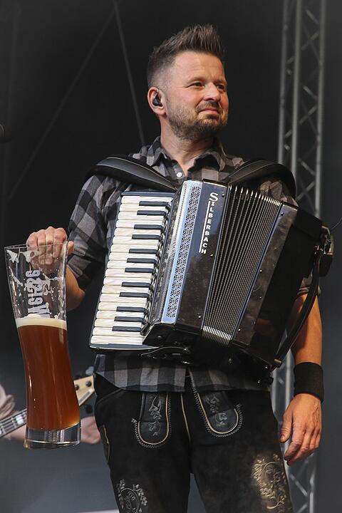 Troglauer - Heavy Volxmusic!