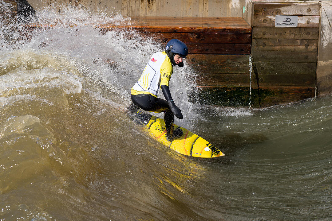 Die Surferwelle mitten in Nürnberg