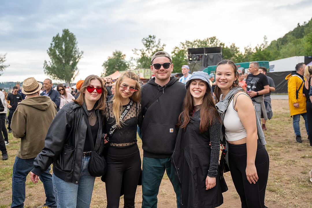 Sommer. Sonne. Tanzen. Techno. Bass!