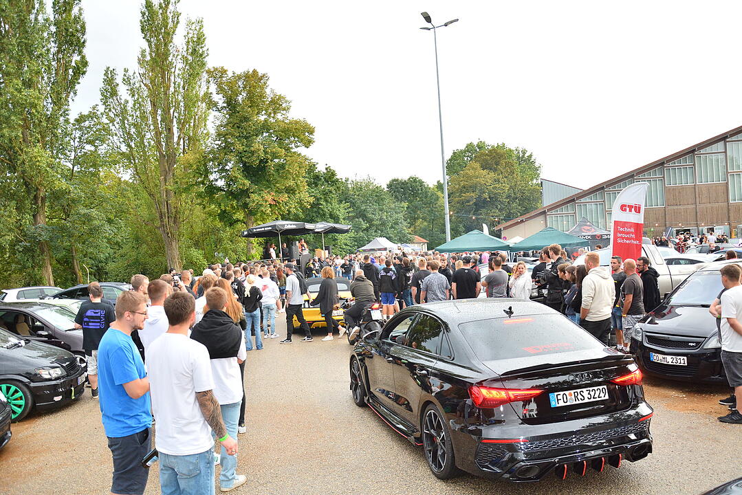 Viele Auto- und Tuningfreunde kamen nach Lichtenfels!