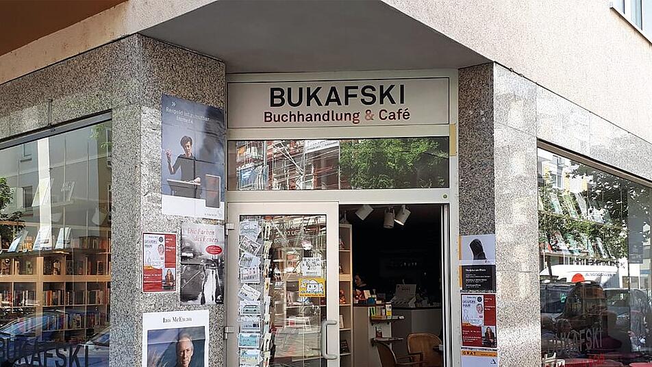 Bücher und Kaffee gibt es bei Bukafski in der Mainzer Neustadt.