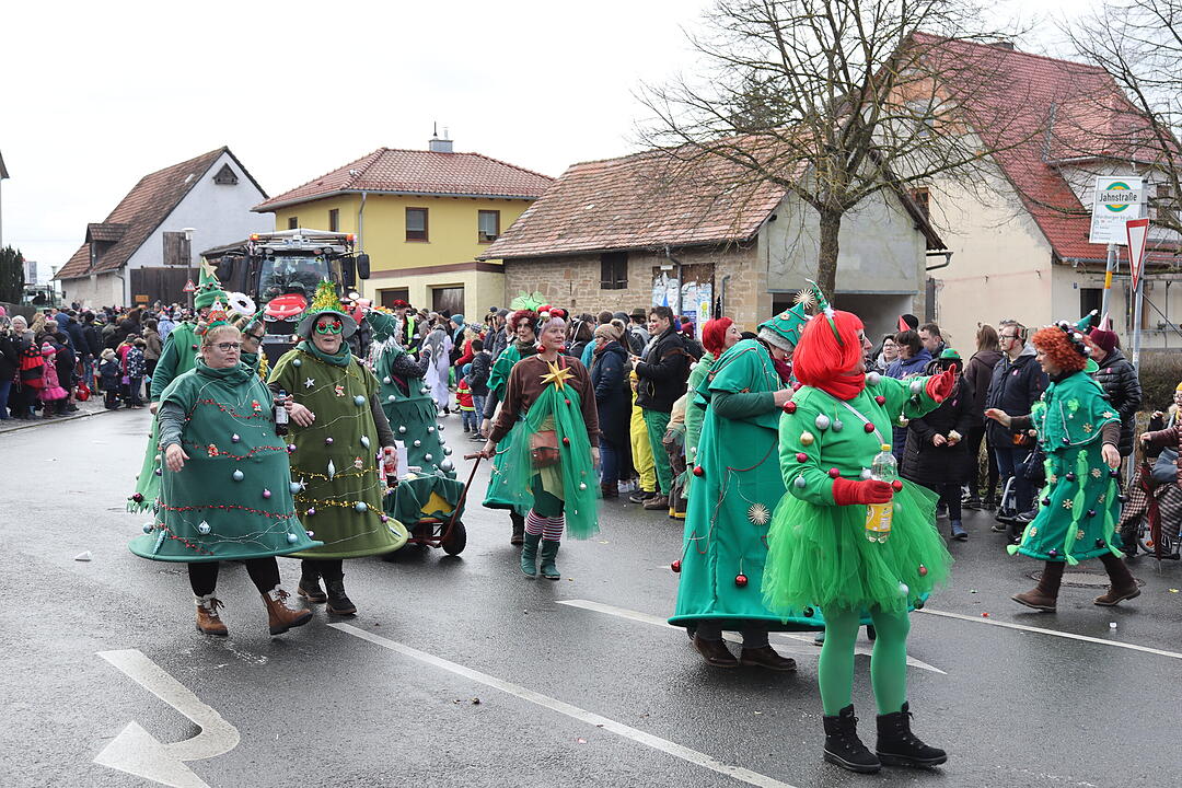 Die Hauptstrasse wurde zur Partymeile