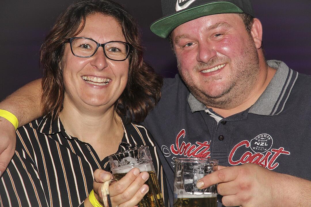 Party und Tanz in der Dreifachhalle