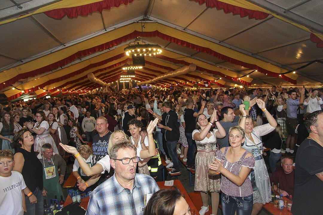 Impressionen von der erstklassigen Stimmung!