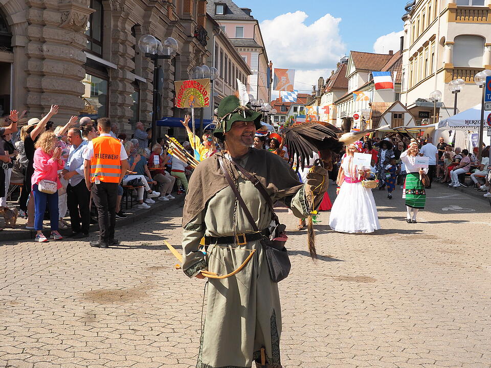 Großer historischer Festzug durch Bad Kissingen!