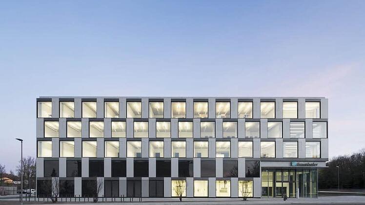 Fraunhofer Institut für Prozessinnovationen in Bayreuth. Architektur: Nickl & Partner Architekten, München. Besichtigung: Samstag, 25. Juni, 11 bis 13 Uhr, Universitätsstraße 9. Foto: Werner Huthmacher