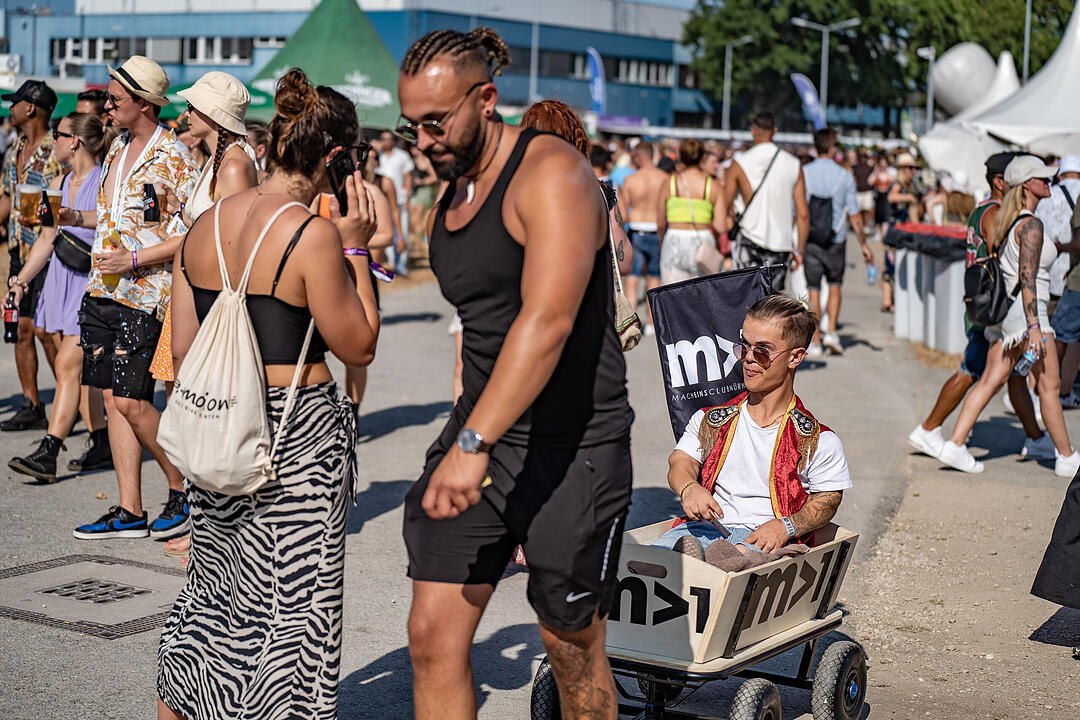 Mit vielen internationalen und nationalen Live-Acts!