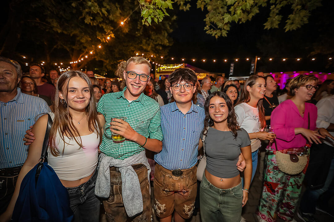 Impressionen vom größten Weinfest in Franken!