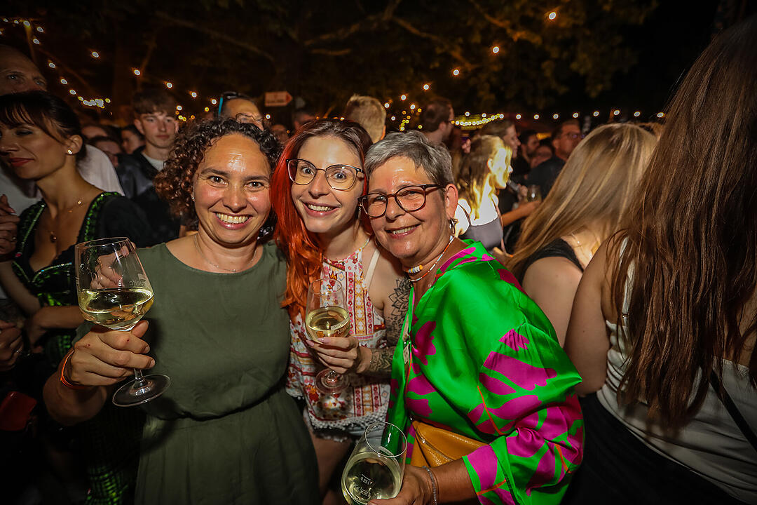 Impressionen vom größten Weinfest in Franken!