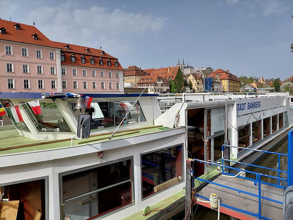 Wasser in Schiff "Stadt Bamberg" stellt Einsatzkräfte vor Rätsel - Ursache gefunden