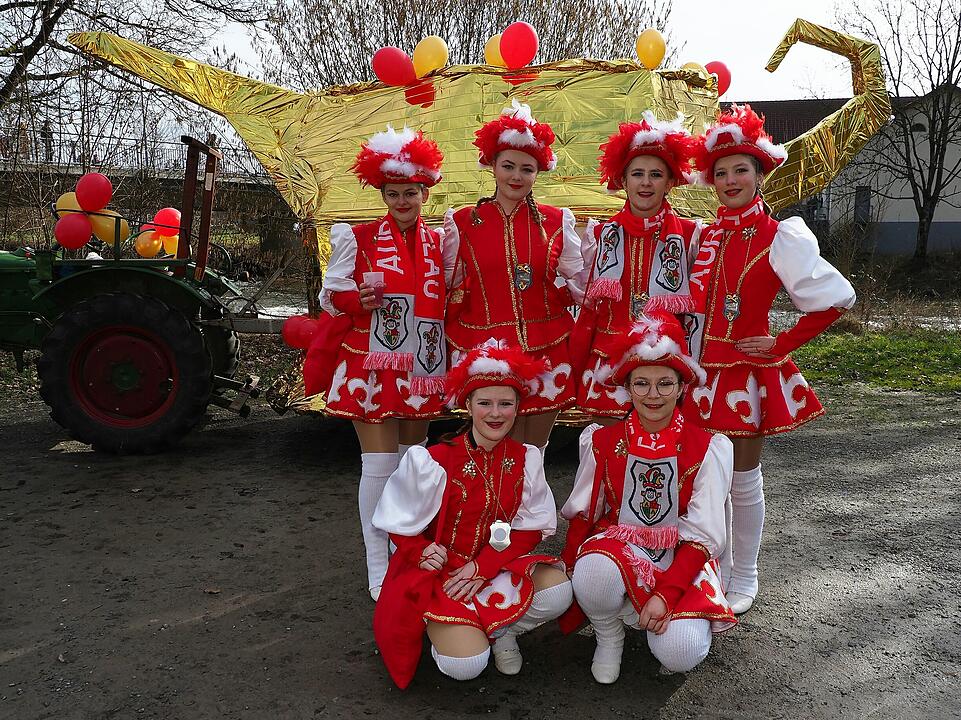 Buntes Faschingstreiben lockte tausende Besucher an.