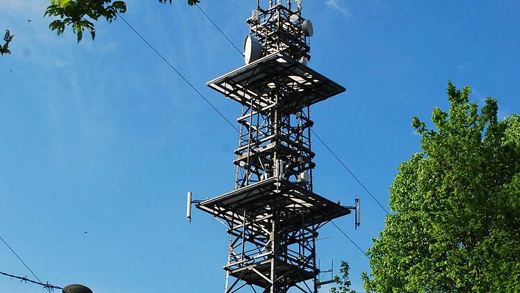 Sendemast aufd em Zabelstein im Steigerwald Foto: Günter Flegel