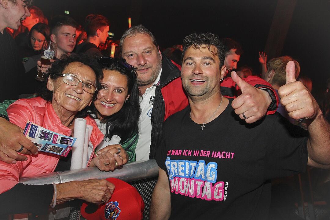 Opening Party mit Ballermann-Größe Peter Wackel