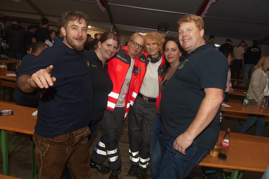 Im Festzelt - Kuhrswiese