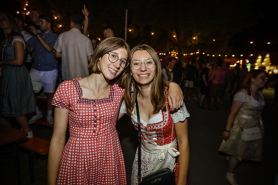 Erstklassige Stimmung mit den Almrockern!