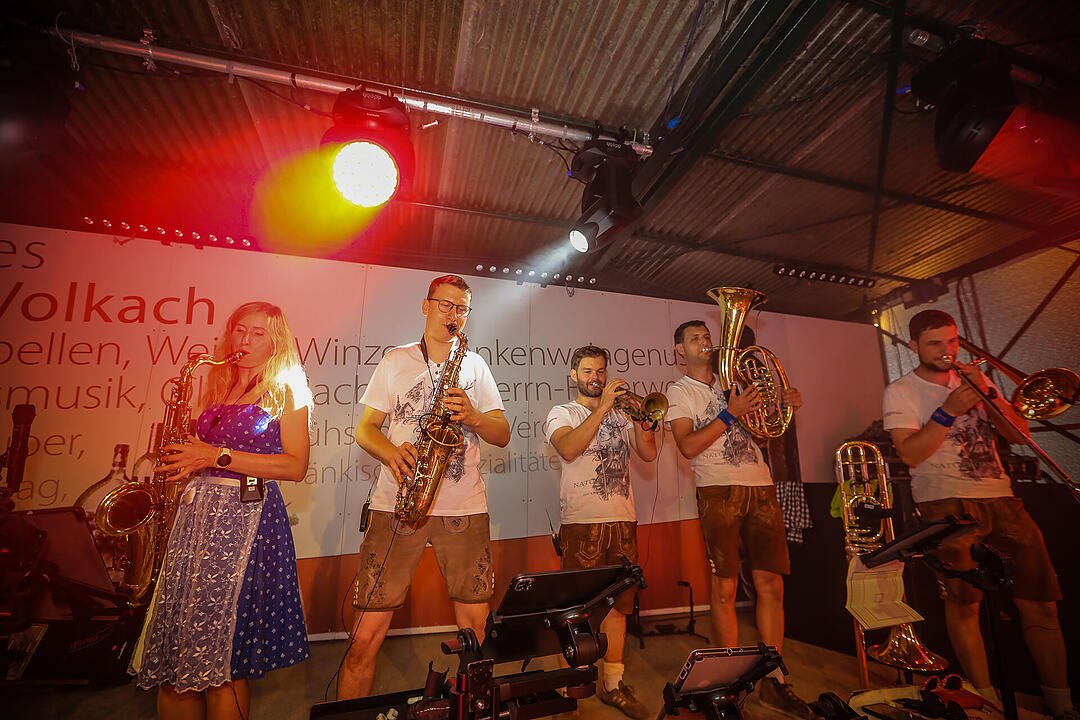 Impressionen vom größten Weinfest in Franken!