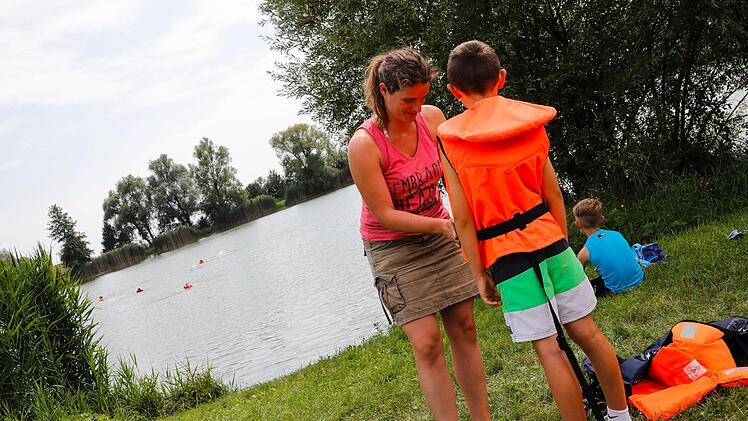 Der See am Zelptlatz lädt zum Baden ein  Foto: Hoch