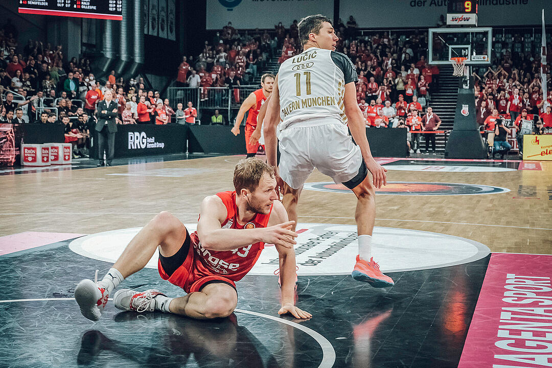 Impressionen vom Pokalachtelfinale