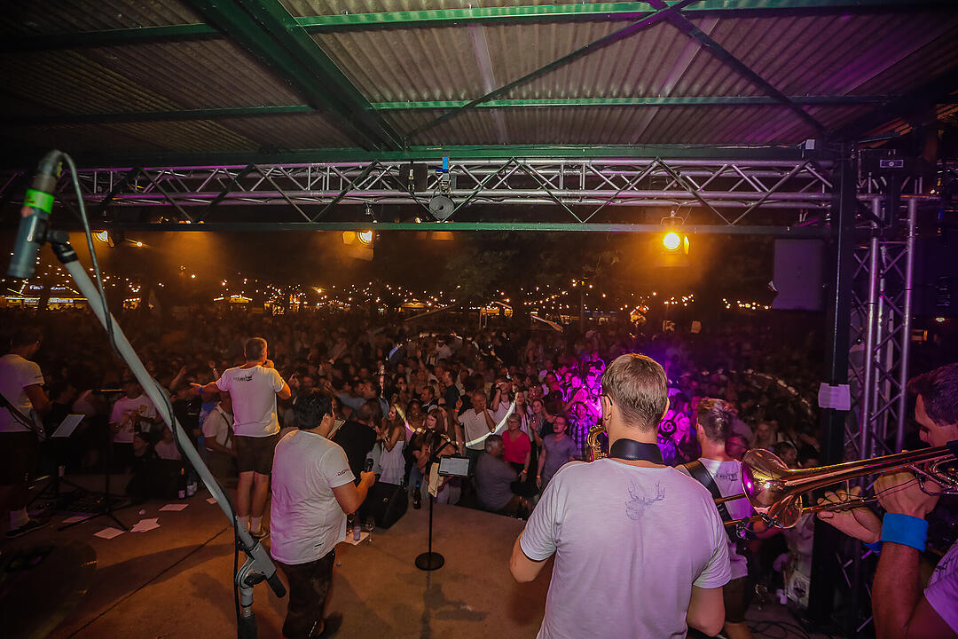 Impressionen vom größten Weinfest in Franken!