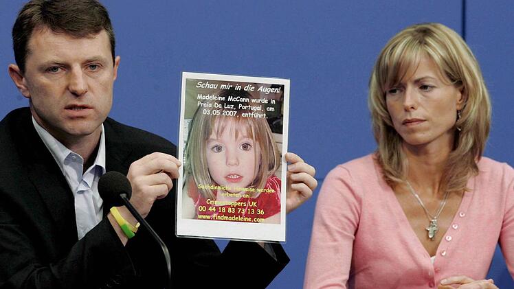 Die Eltern Kate und Gerry McCann auf einer Pressekonferenz in Berlin im Jahr 2007. Foto: Soeren Stache/dpa/Archiv